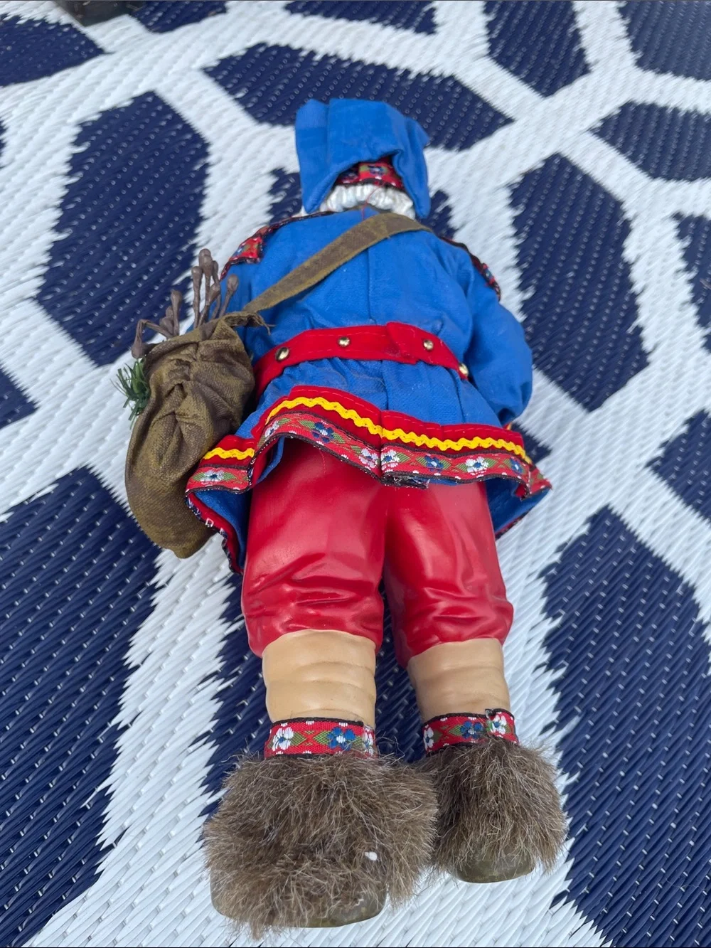 Possible Dreams Clothtique Collection 1998 “Visitor from The North” Santa
